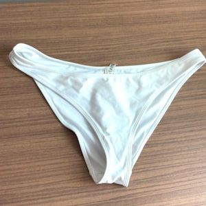 Medium white bikini bottoms